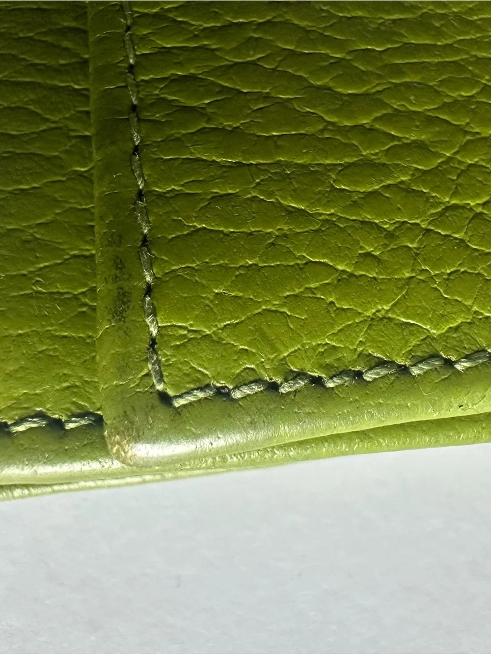 Authentic Gucci GG Marmont Lime Green Pebbled Leather Compact Wallet